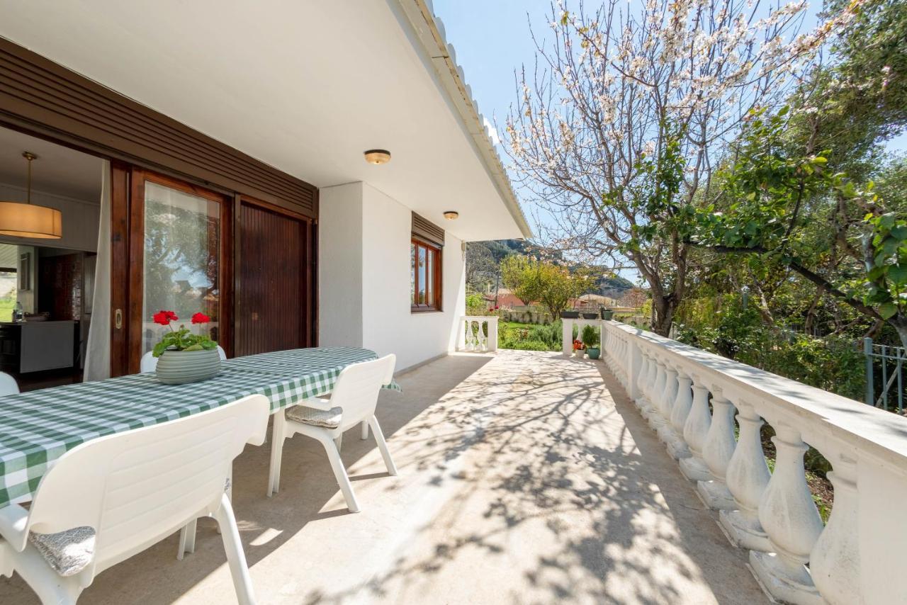 Vila To Ktimataki Agios Gordios  Exteriér fotografie