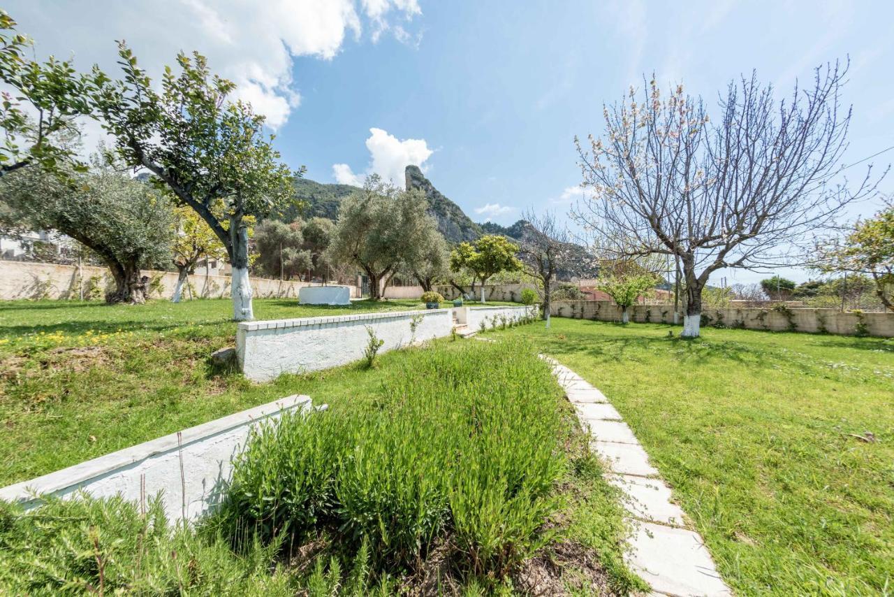 Vila To Ktimataki Agios Gordios  Exteriér fotografie