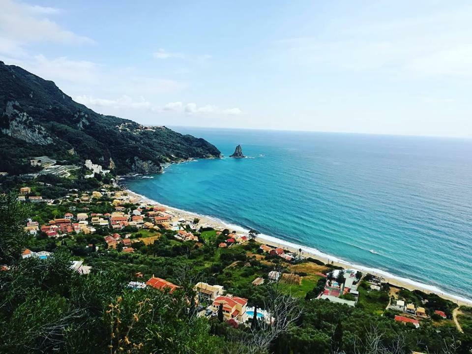 Vila To Ktimataki Agios Gordios  Exteriér fotografie